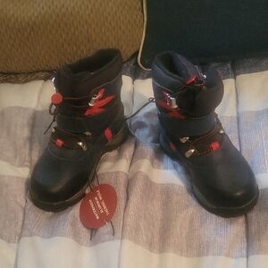 NWT Swiss Tech Boys (Child) Size 8 Black and Red Boots. Never Worn!